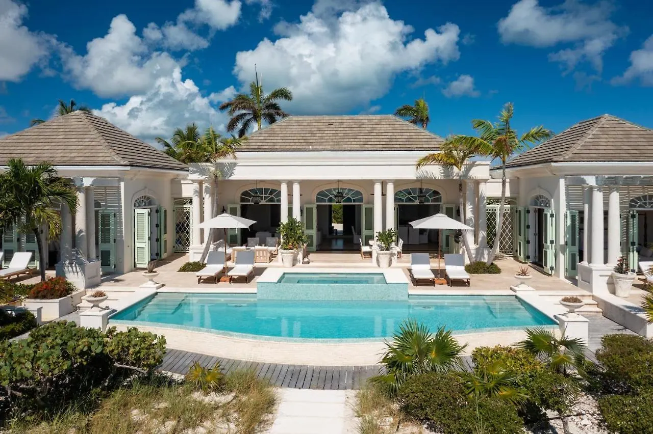 Villa Shambhala 8 Br Long Bay