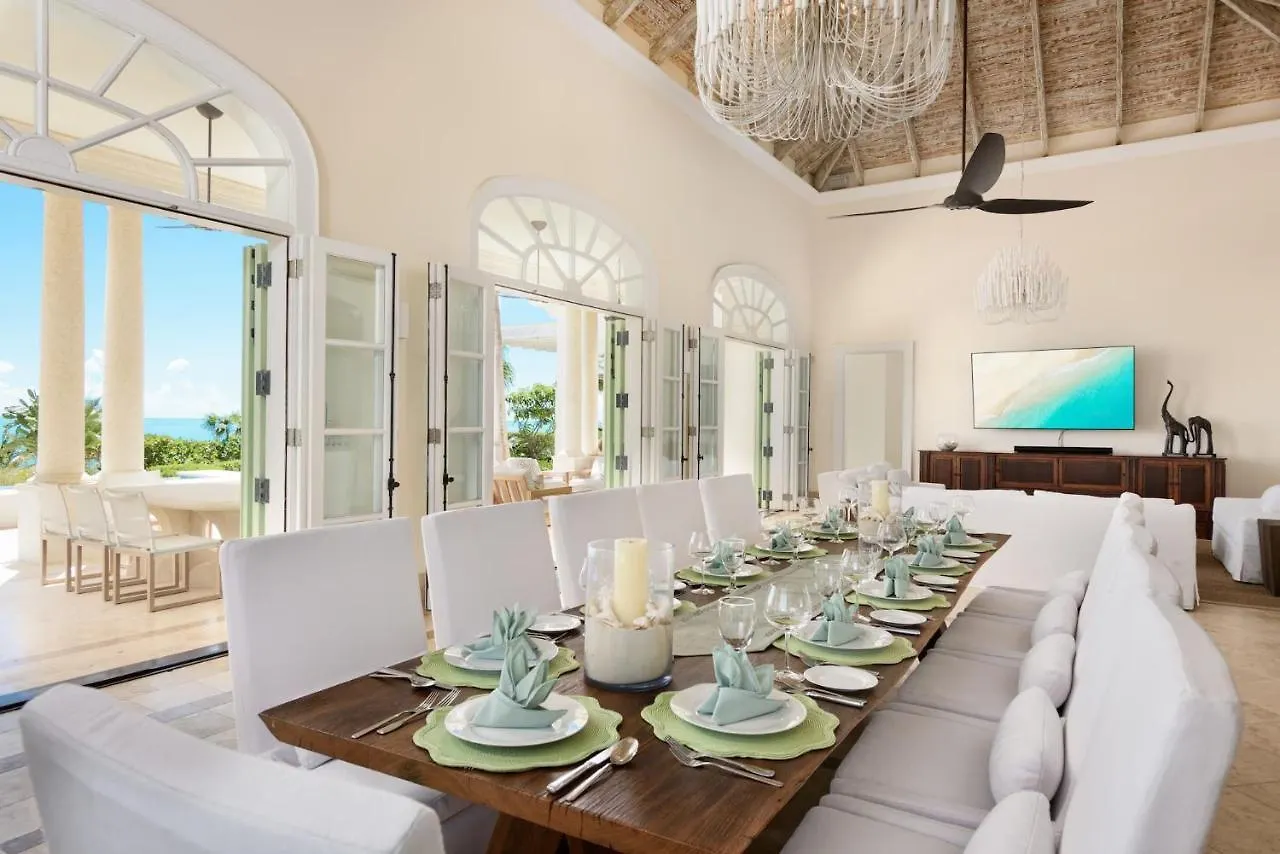 Villa Shambhala 8 Br Long Bay