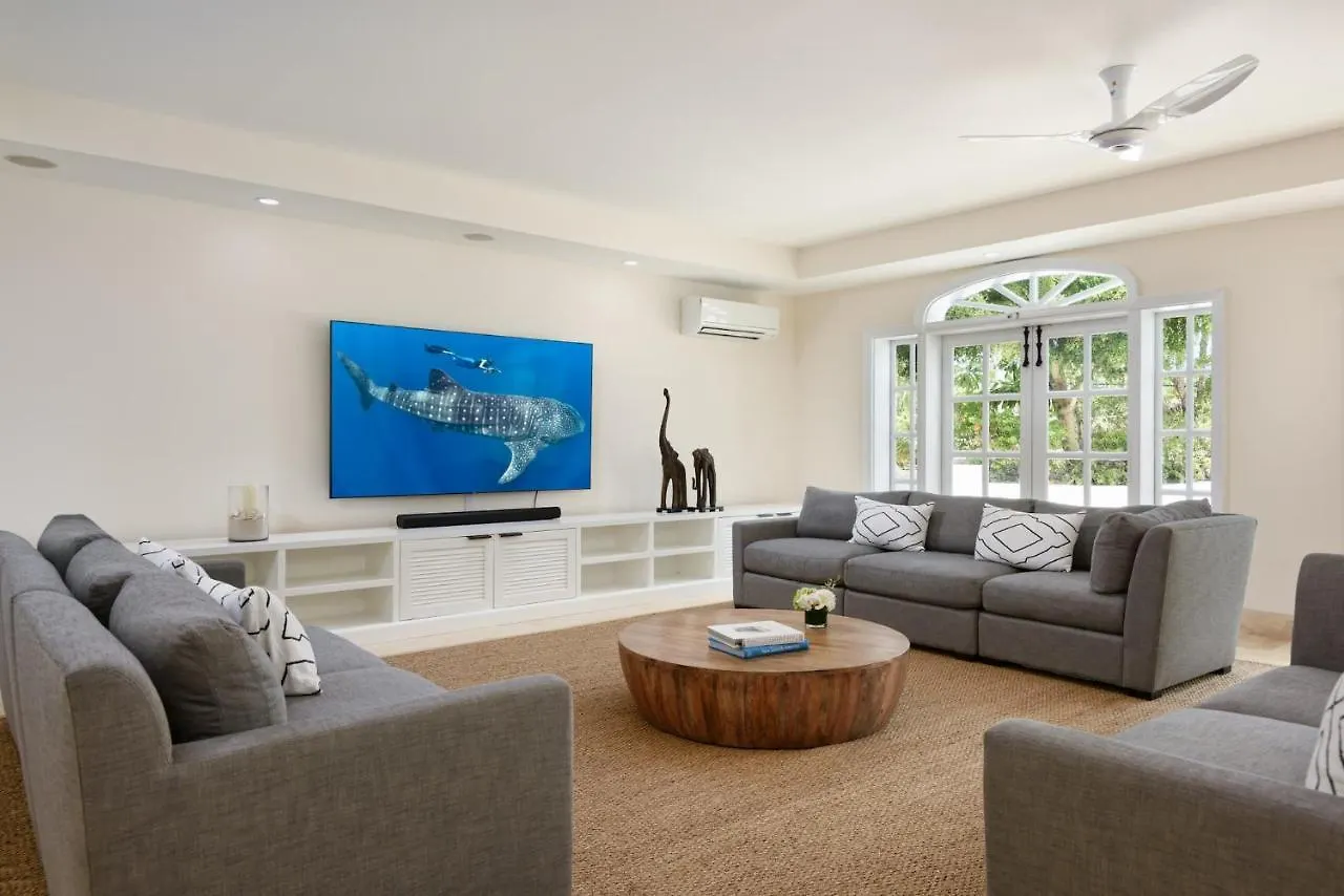 Villa Shambhala 8 Br Long Bay