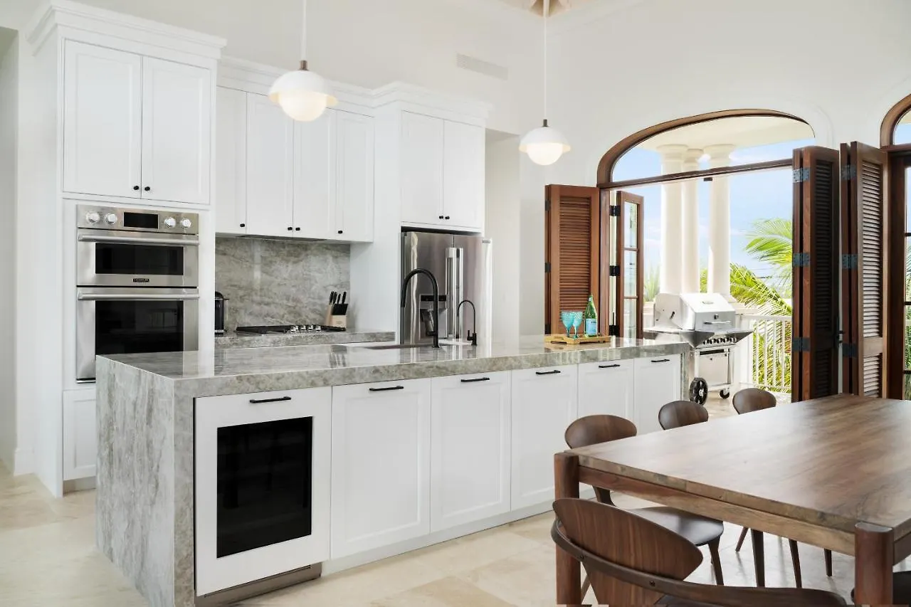 Villa Shambhala 8 Br Long Bay